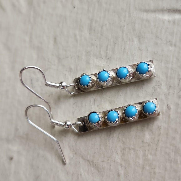 Pretty NWOT Native American Navajo Turquoise Dangle Bar Earrings 🩵🎁 - Picture 9 of 12